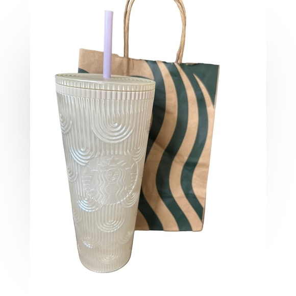Starbuck White Pearl Shell Core Siren Scales Cold Cup Tumbler 2023 Spring 24 oz - Picture 1 of 9
